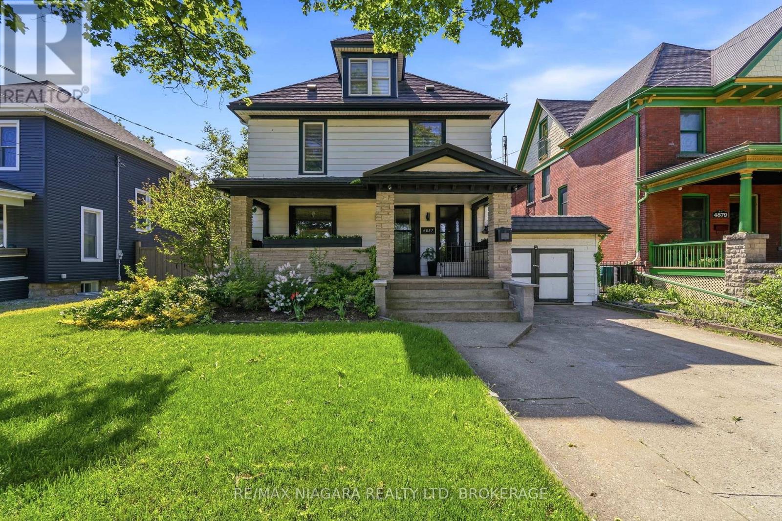 Detached at 4887 CRYSLER AVENUE, Niagara Falls