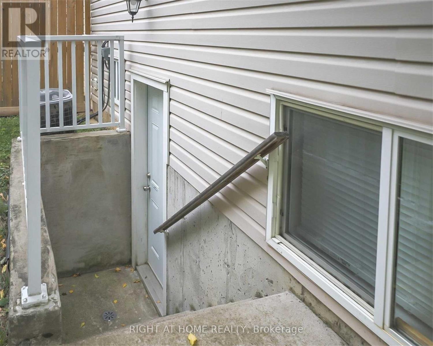 Semi-Detached/Link at 39 CUMMING STREET, St. Catharines