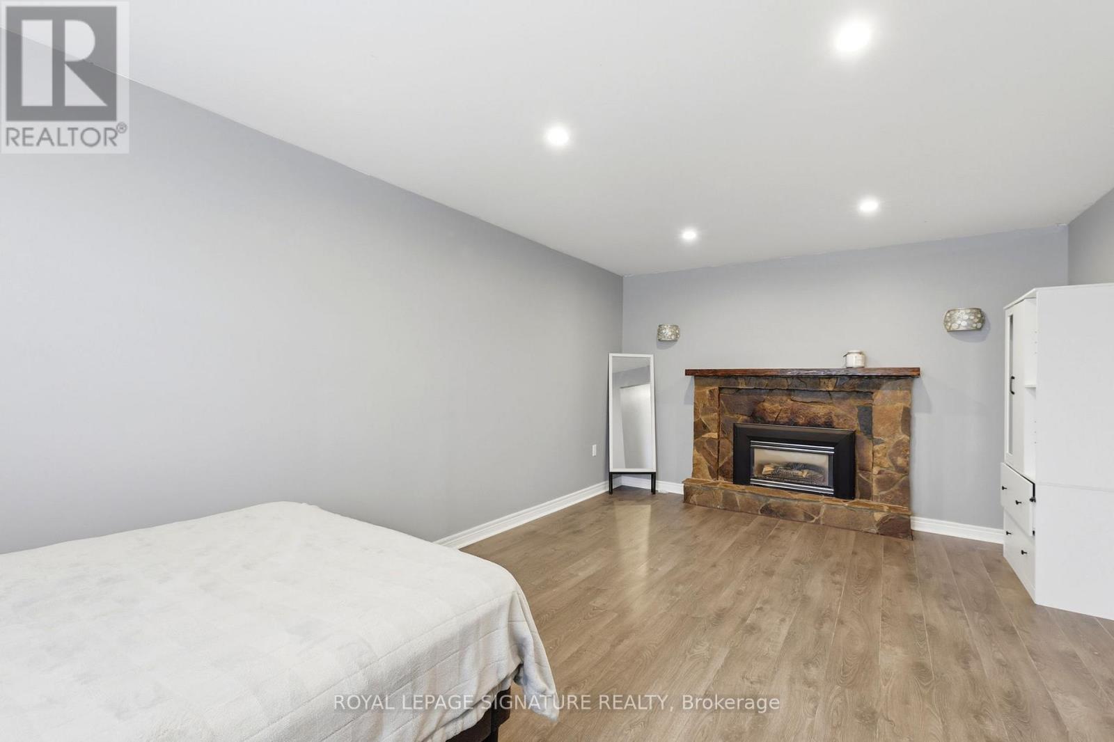 Detached at 1114 LAKESHORE ROAD, Sarnia