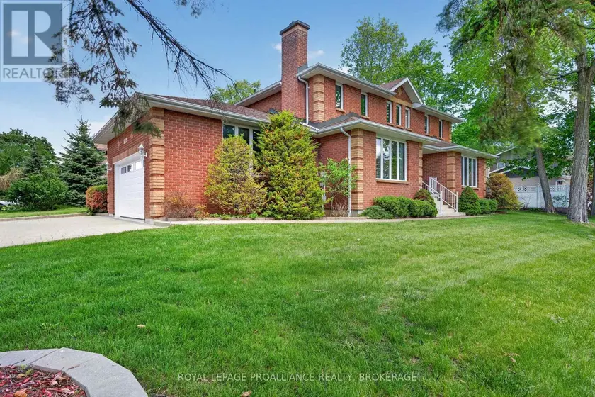 Detached at 542 RANKIN CRESCENT, Kingston