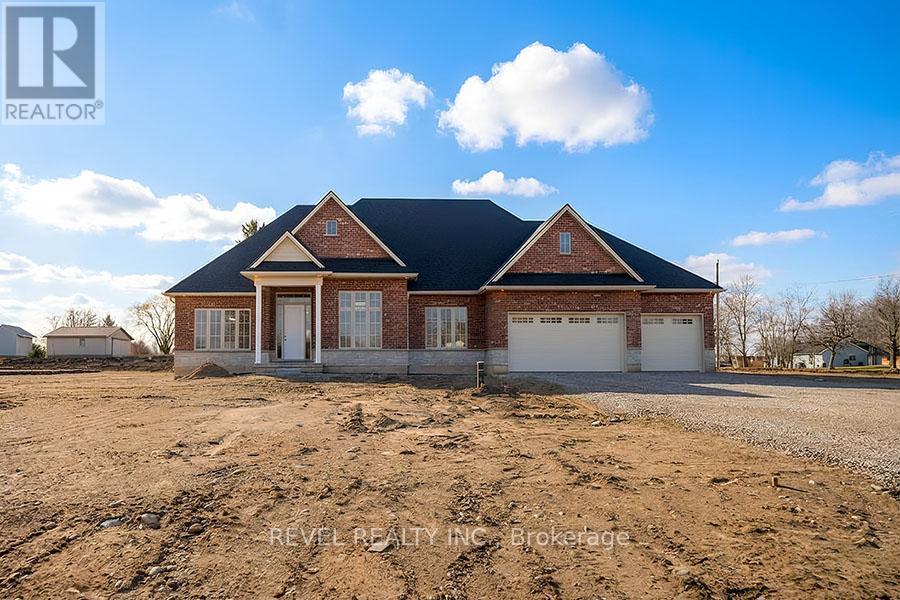 Detached at LOT 17 AUGUSTUS STREET, Brant (Brantford Twp)