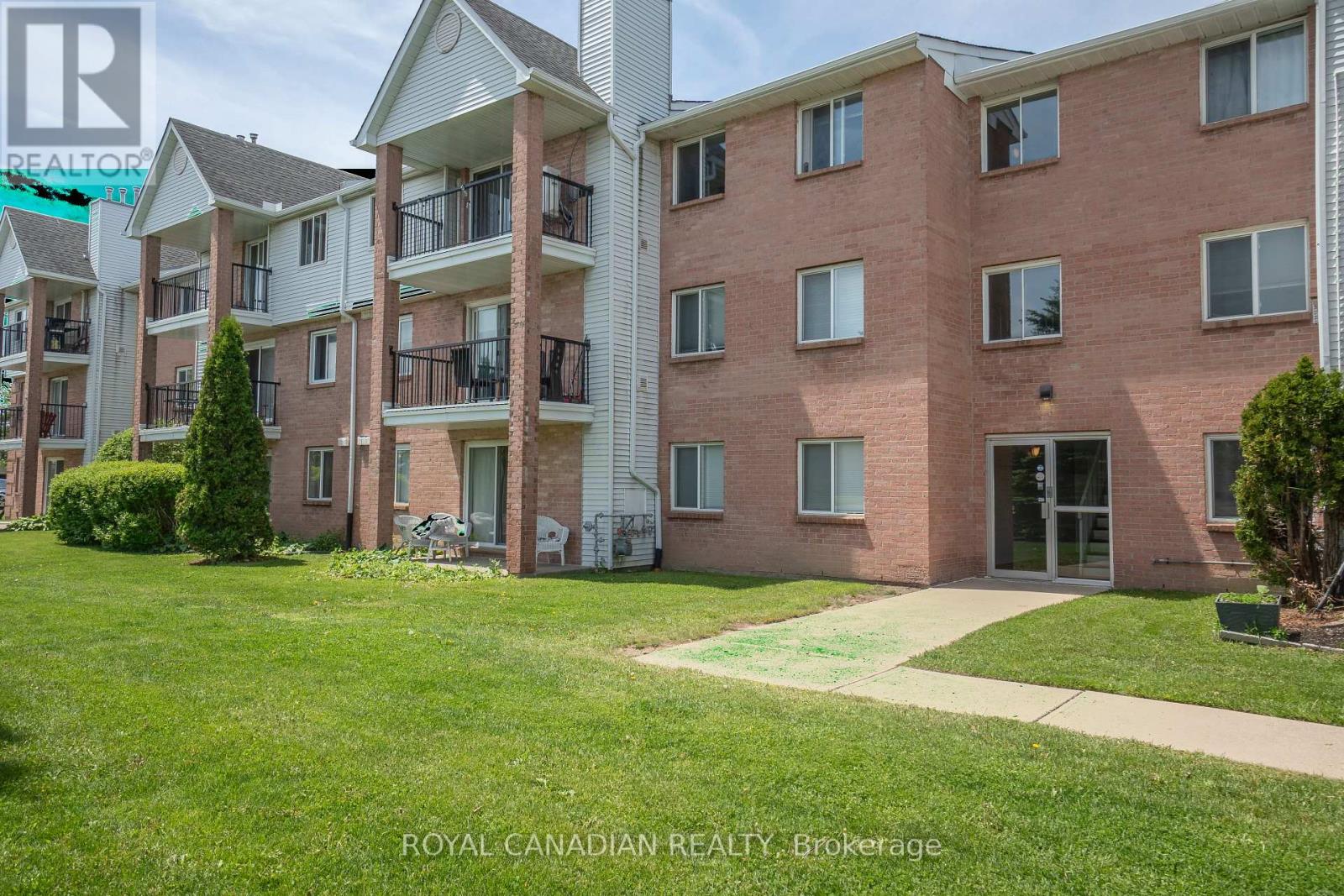 Apartment at 87 - 1096 JALNA BOULEVARD, London South (South X)