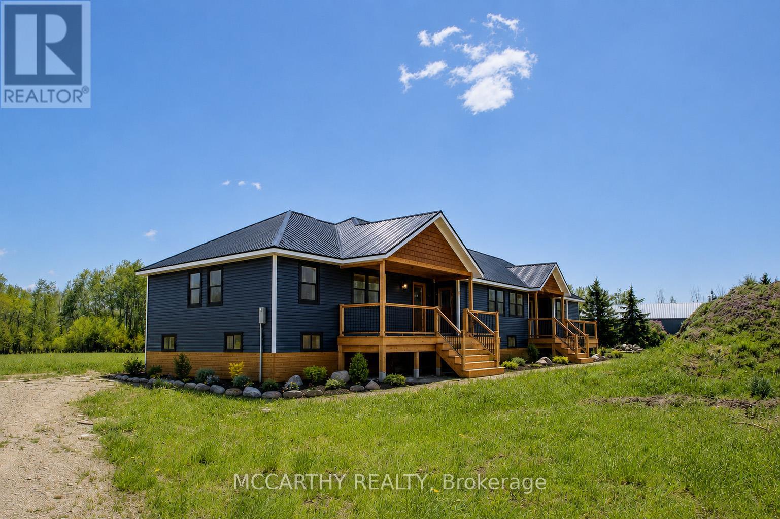 Detached at 214459 10TH LINE, Amaranth