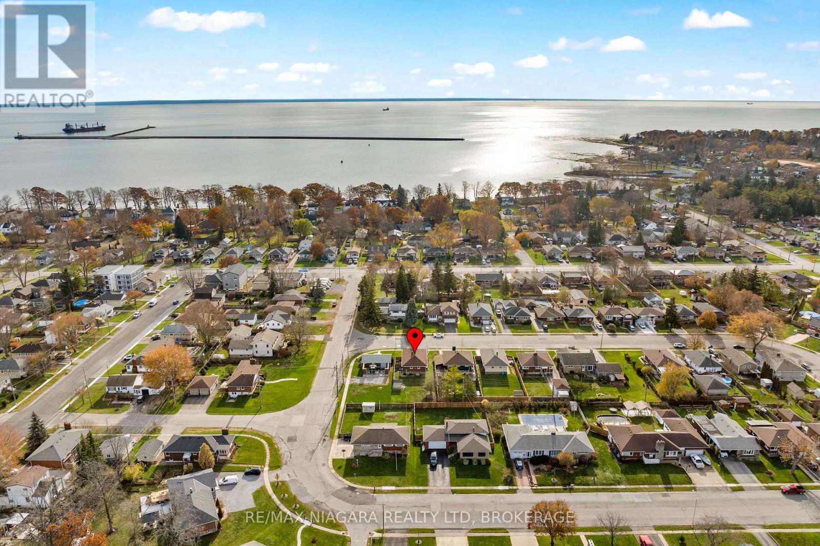 Detached at 7 SOUTH CRESCENT, Port Colborne (Sugarloaf)