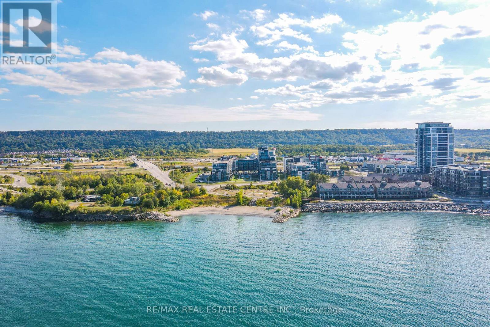 Apartment at 402 - 16 CONCORD PLACE, Grimsby (Grimsby Beach)