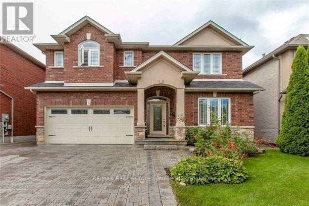 Detached at 15 SASHA COURT, Hamilton (Stoney Creek)