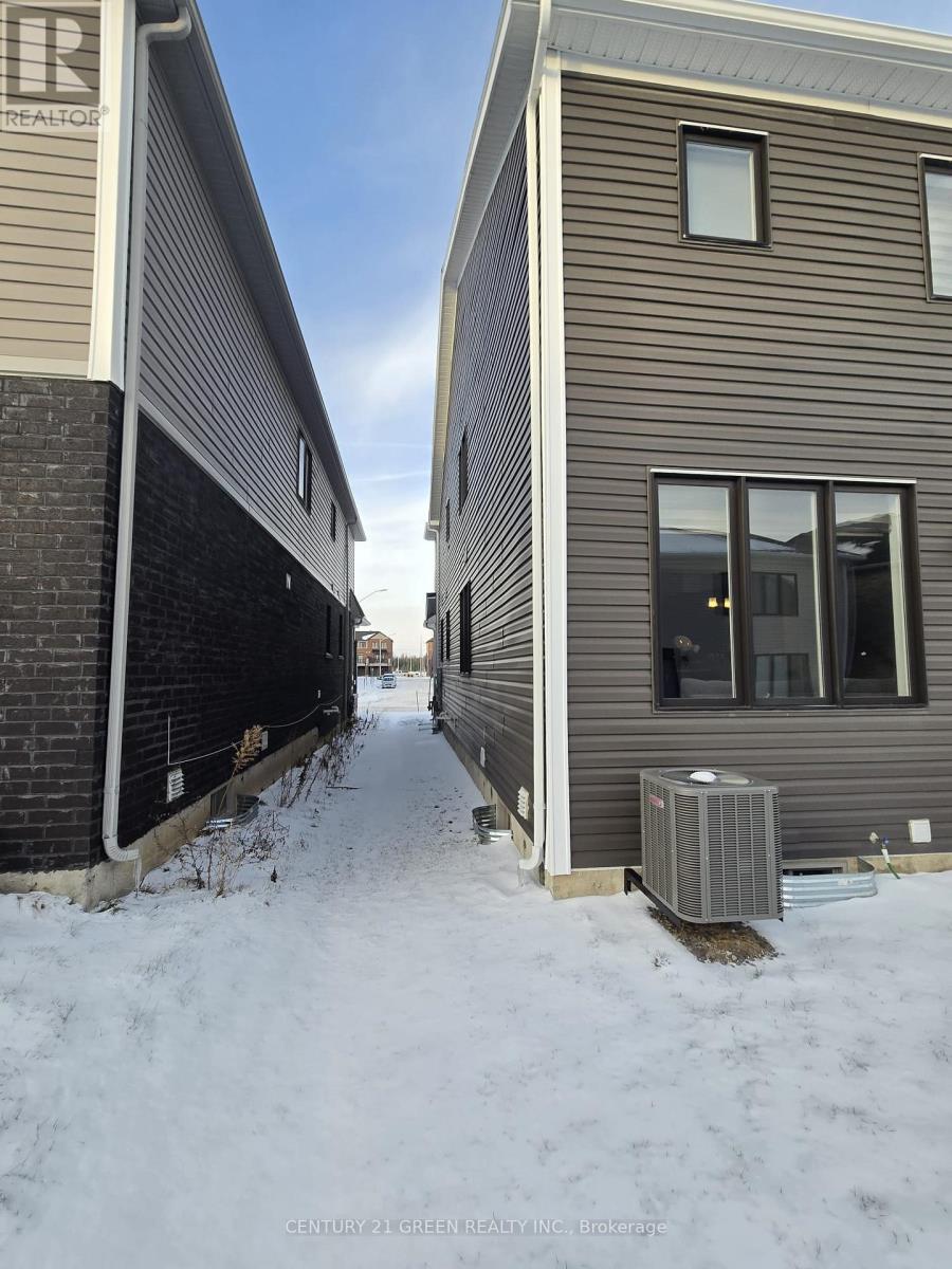 Semi-Detached/Link at 50 SUNFLOWER CRESCENT, Thorold