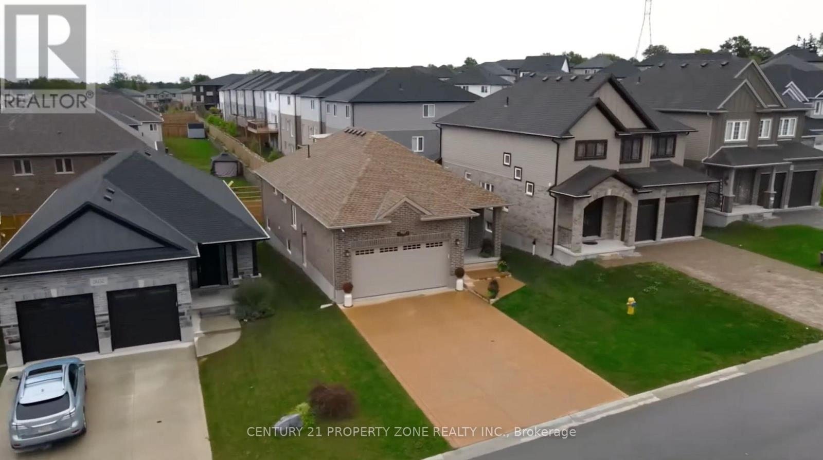 Detached at 2608 SEVEN OAKS RIDGE, London South (South U)