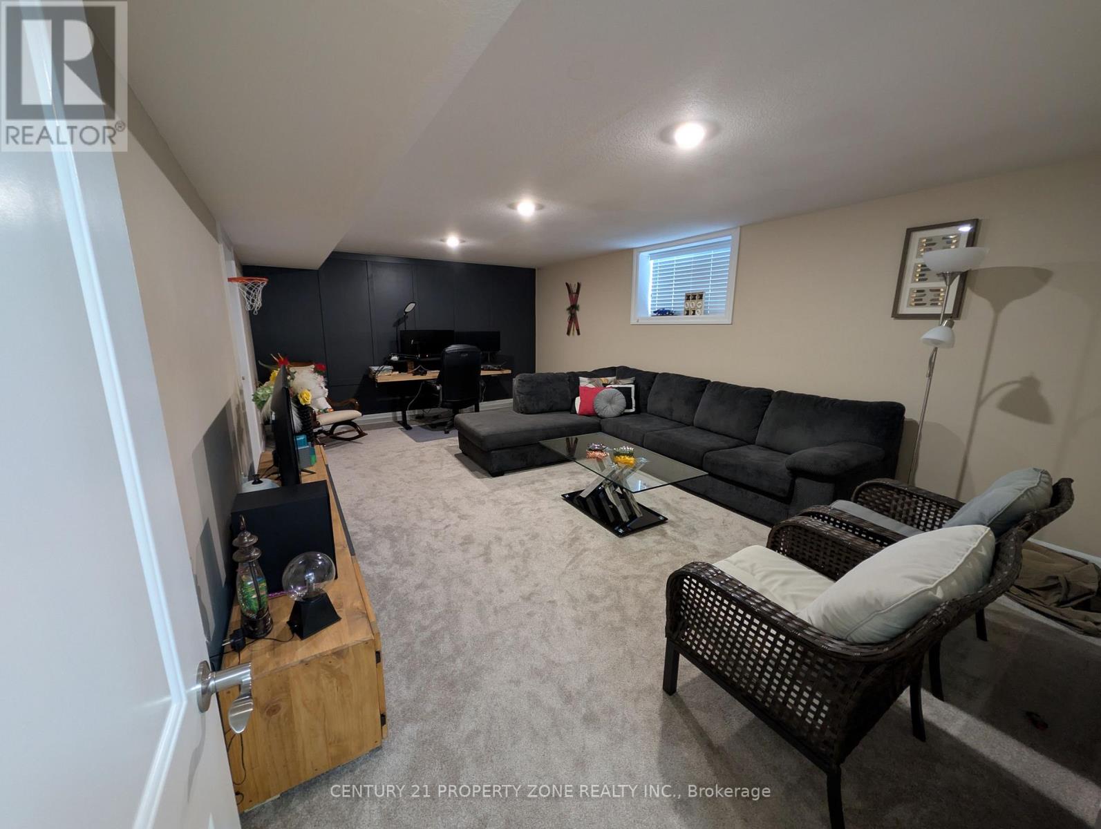 Detached at 2608 SEVEN OAKS RIDGE, London