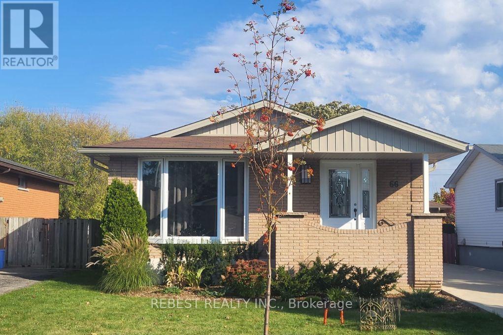 Detached at 66 DARLINGTON DRIVE, Hamilton