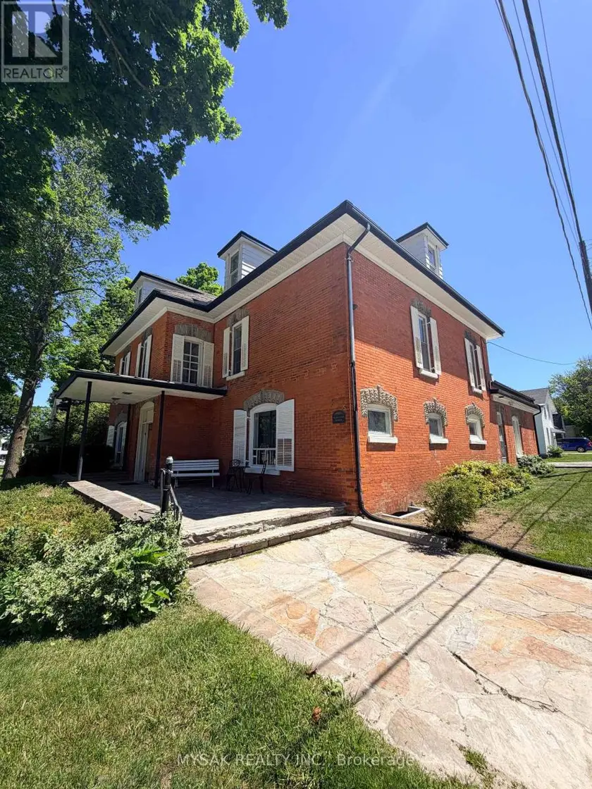 Multiplex at 315 CENTRE STREET, North Huron
