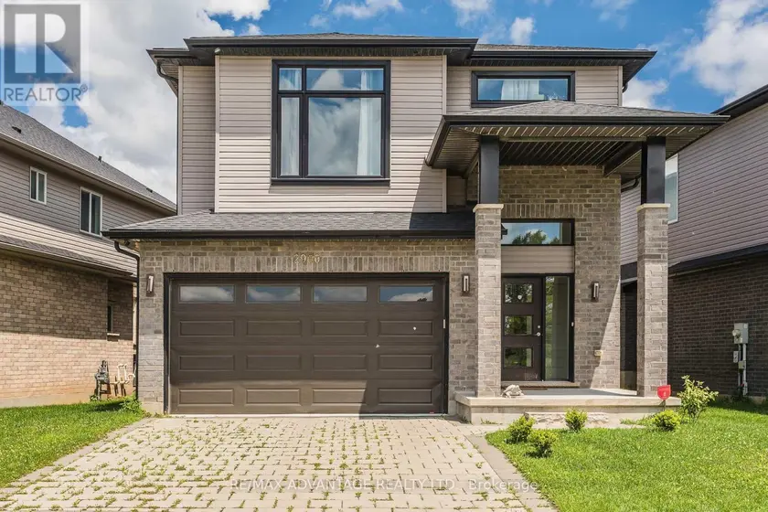 Detached at 2960 TOKALA TRAIL, London North