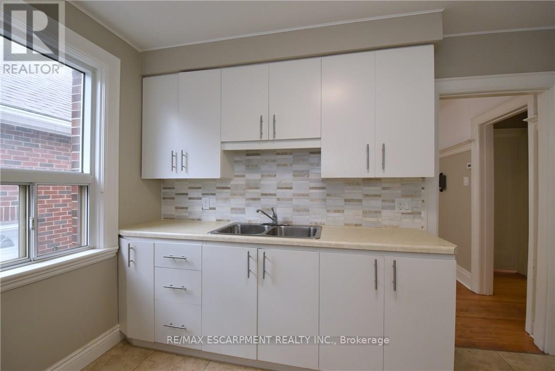 Detached at 278 HUXLEY AVENUE S, Hamilton