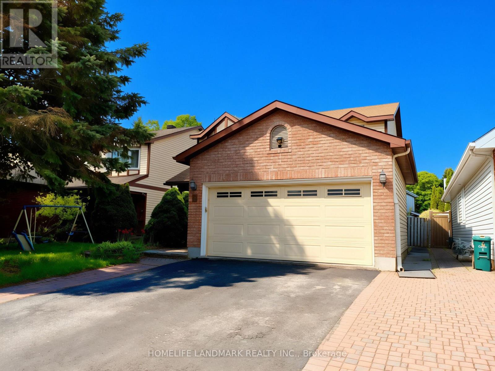 Detached at 8 OPAL LANE, Ottawa