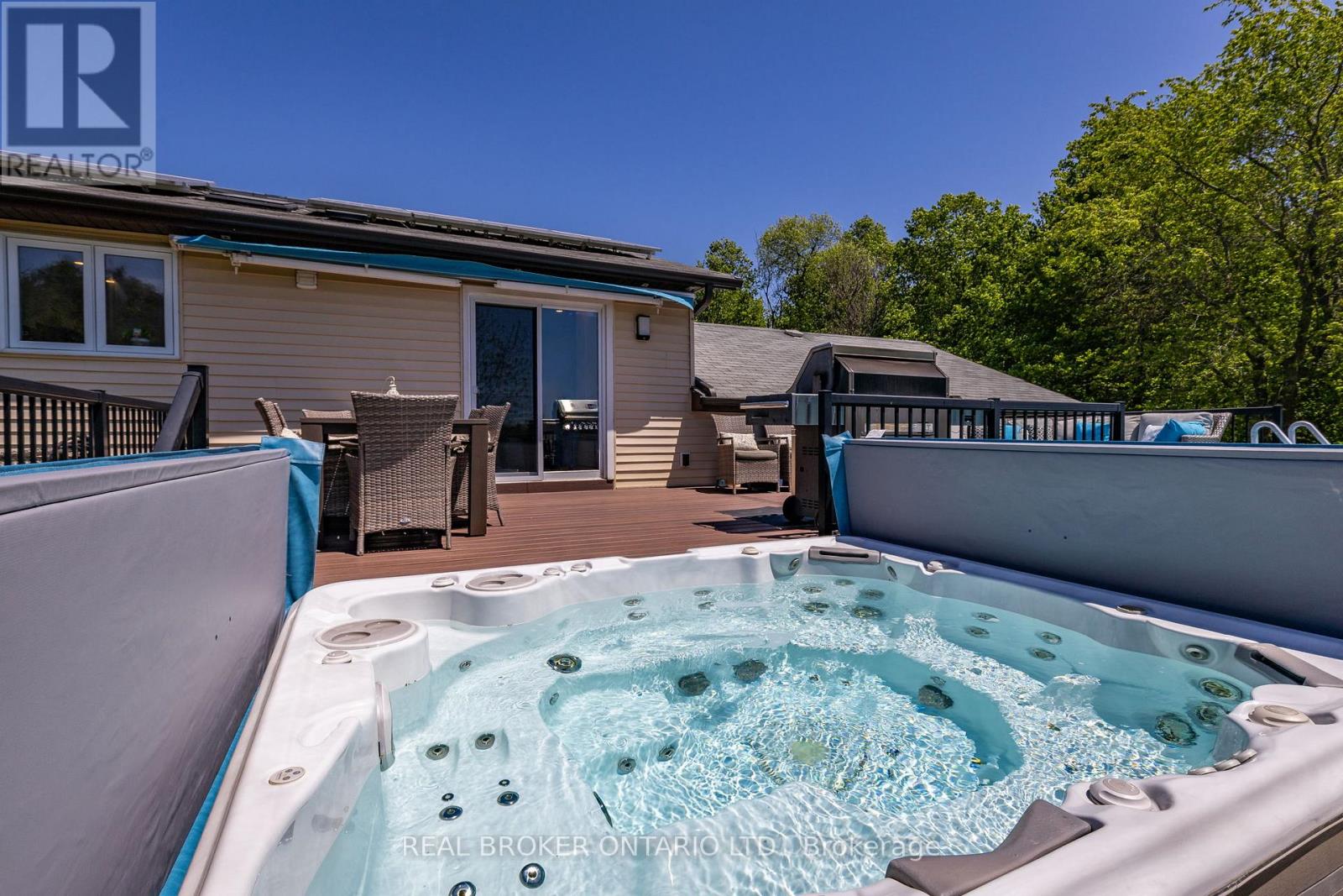 Detached at 6022 TRAFALGAR ROAD, Erin