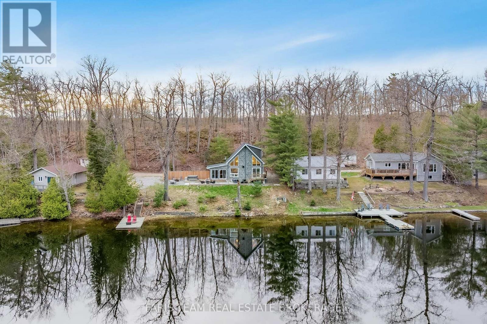 Detached at 1036 BEVERLEY LANE, Minden Hills