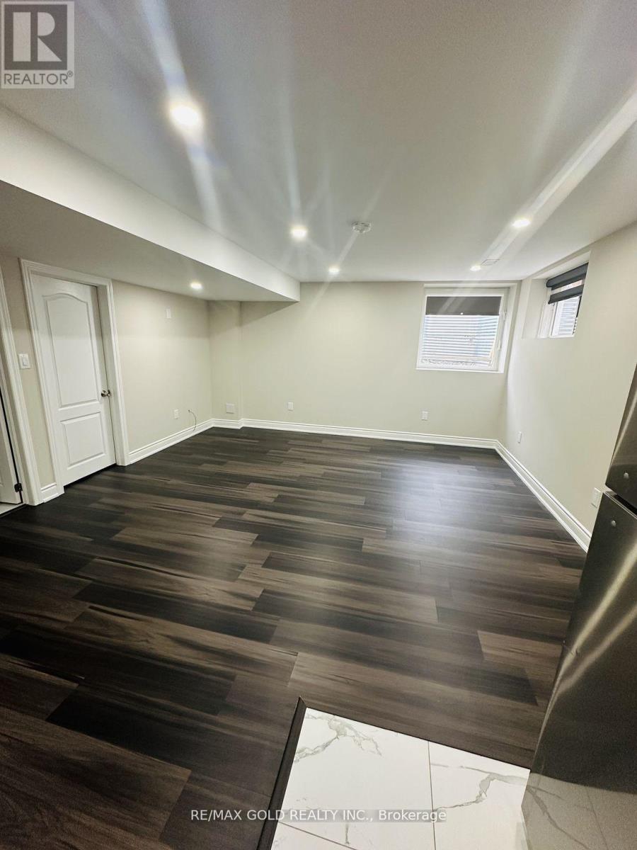 Detached at 305 SEDGEWOOD STREET, Kitchener