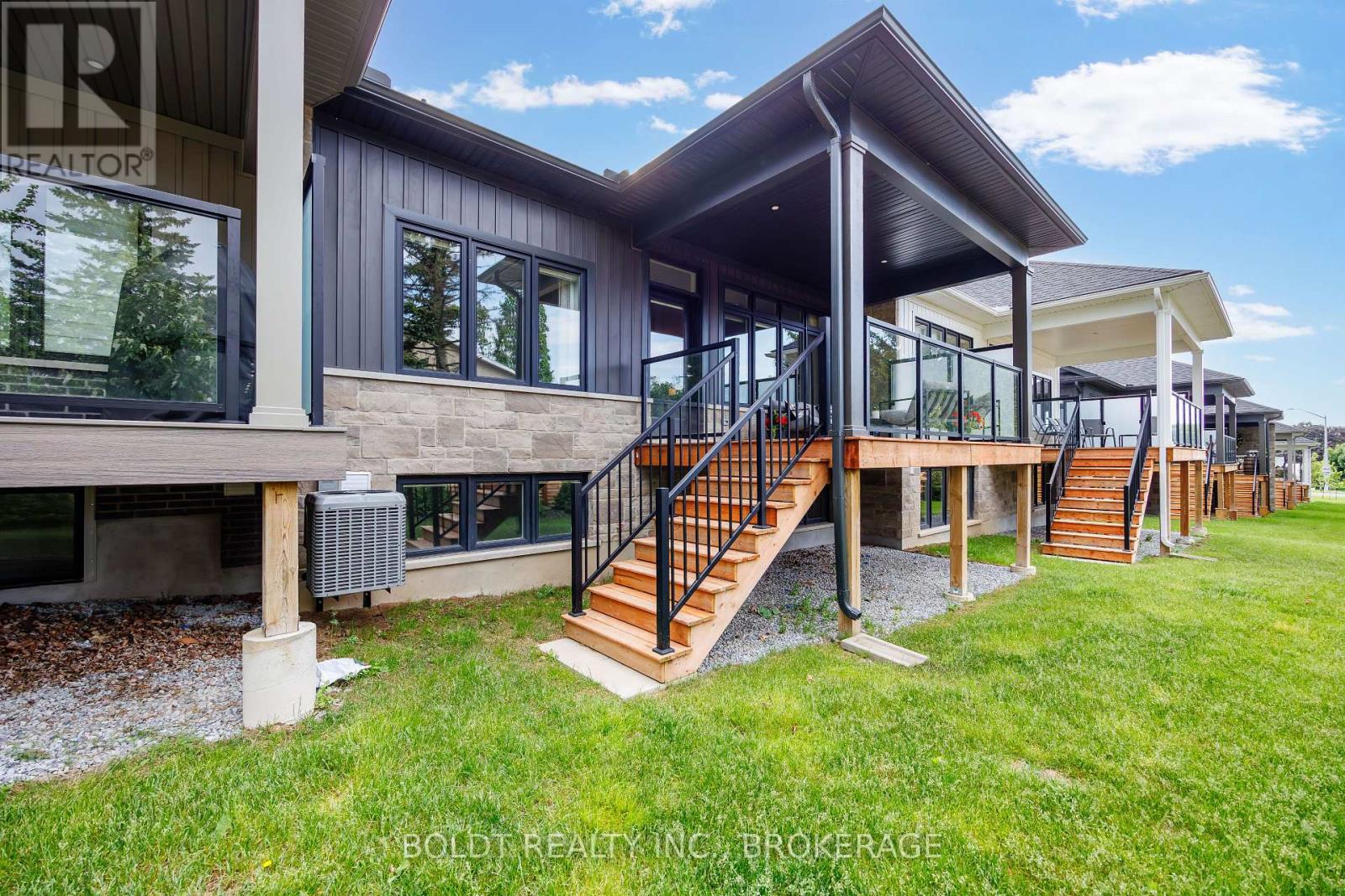 Townhouse at 10 - 205 ST DAVIDS ROAD, Thorold