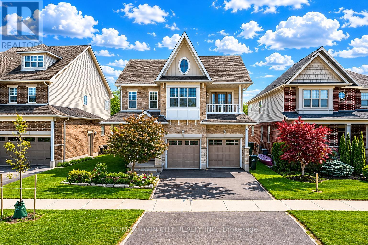 Detached at 27 TREMAINE DRIVE, Kitchener