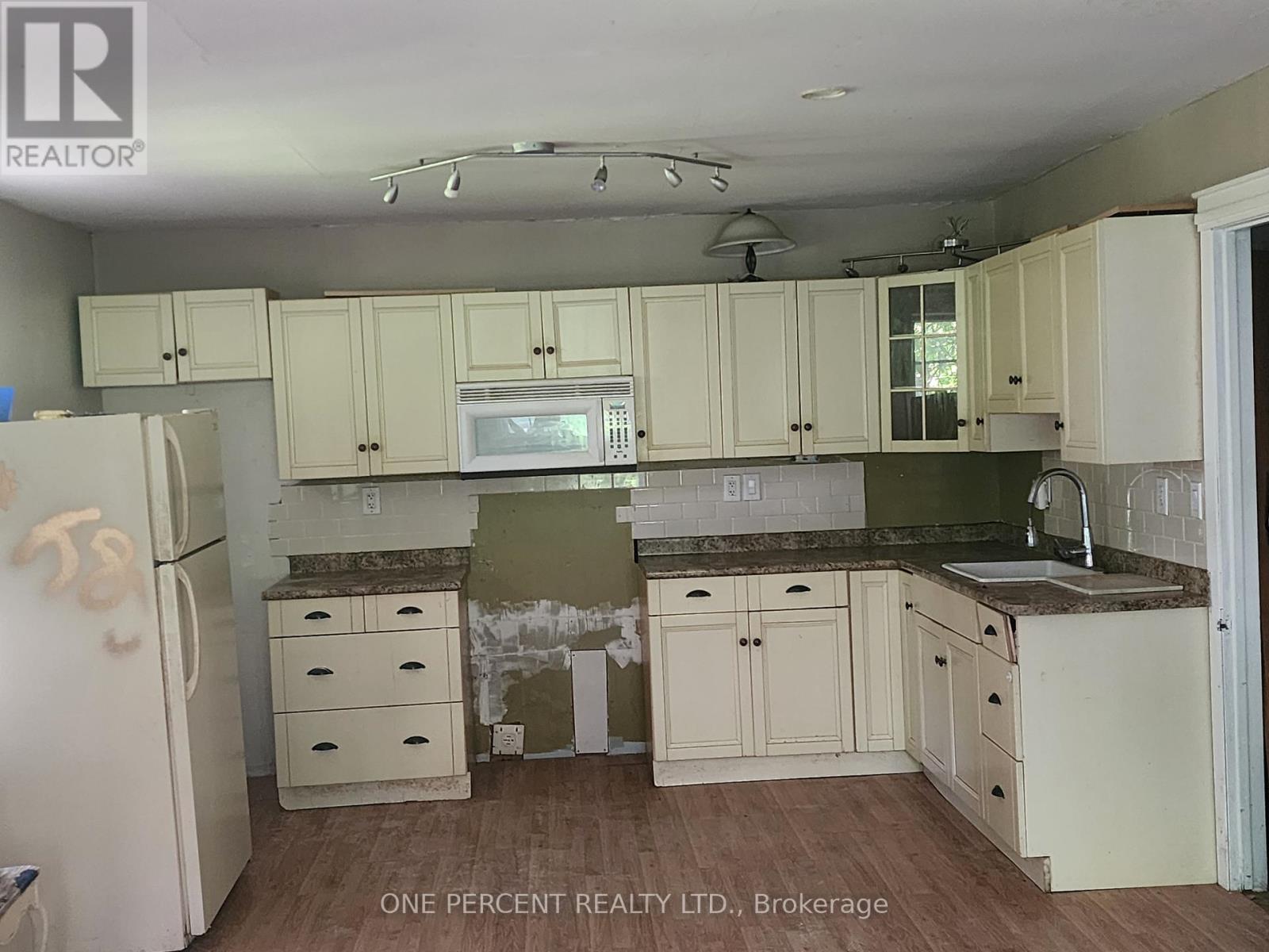 Detached at 213 ST LAWRENCE STREET EAST STREET E, Centre Hastings