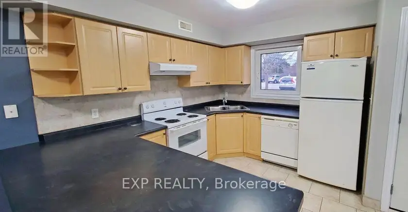 Townhouse at 3 - 246 LAKESHORE ROAD, St. Catharines (Vine/Linwell)