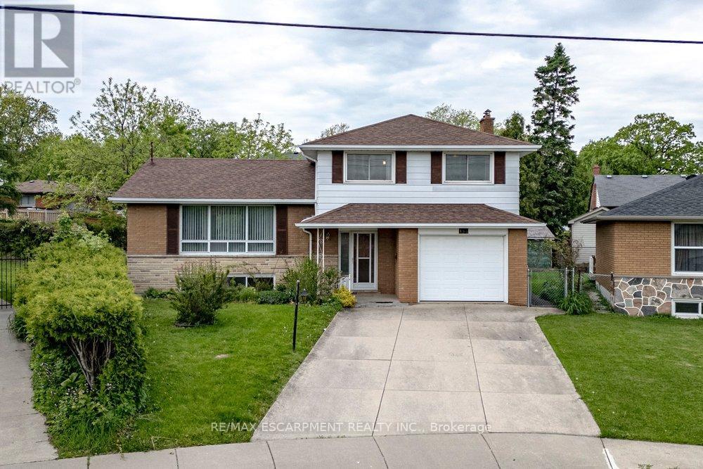 Detached at 134 GREENINGDON DRIVE, Hamilton (Greeningdon)