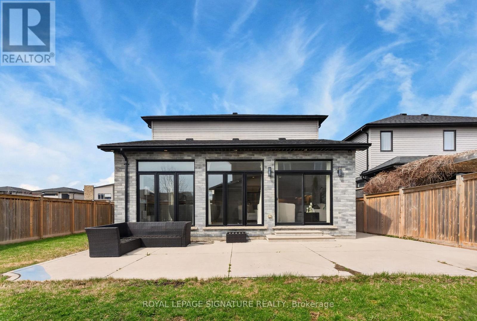 Detached at 2147 WATEROAK DRIVE, London