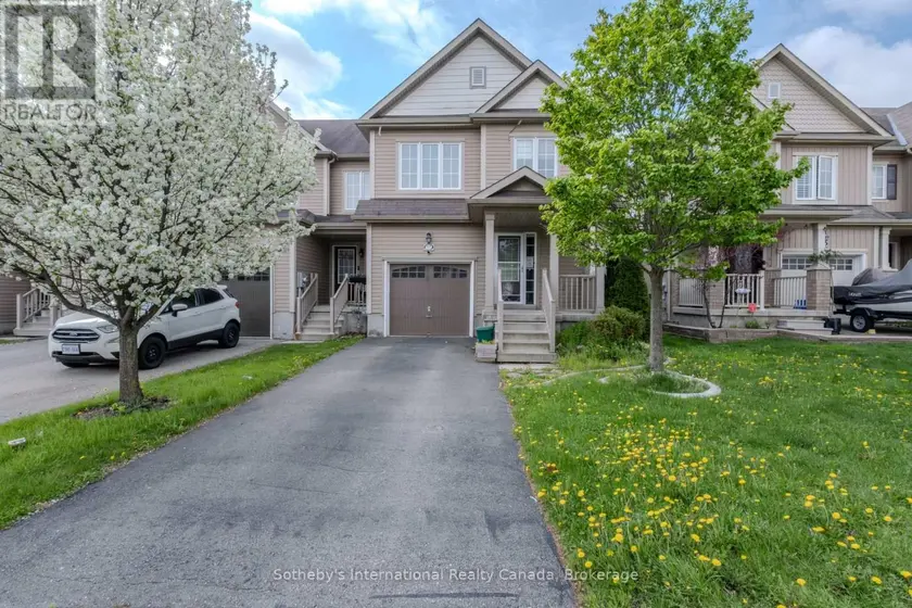Townhouse at 17 DWYER COURT, Brantford