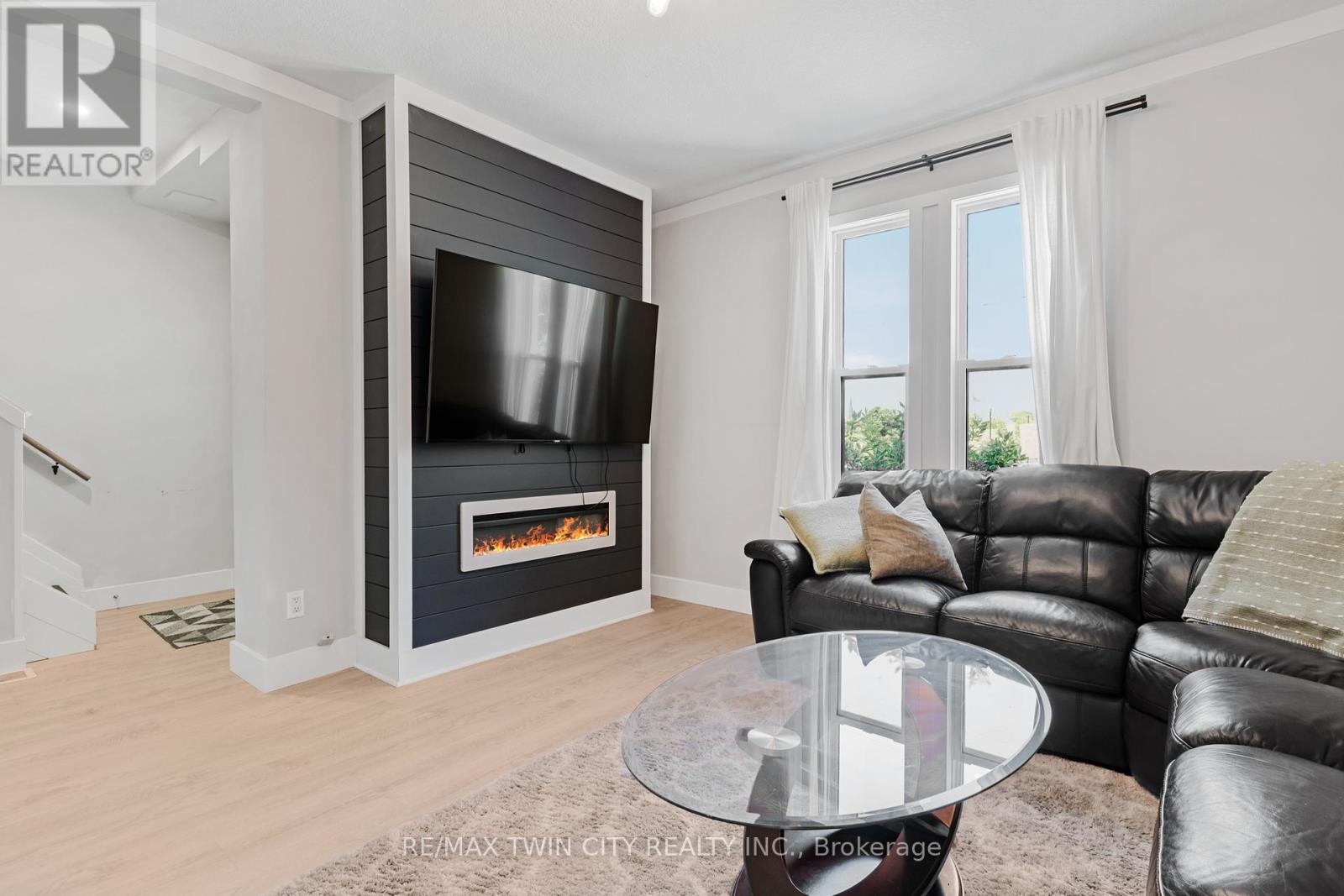 Semi-Detached/Link at 35 SHADE STREET, Cambridge
