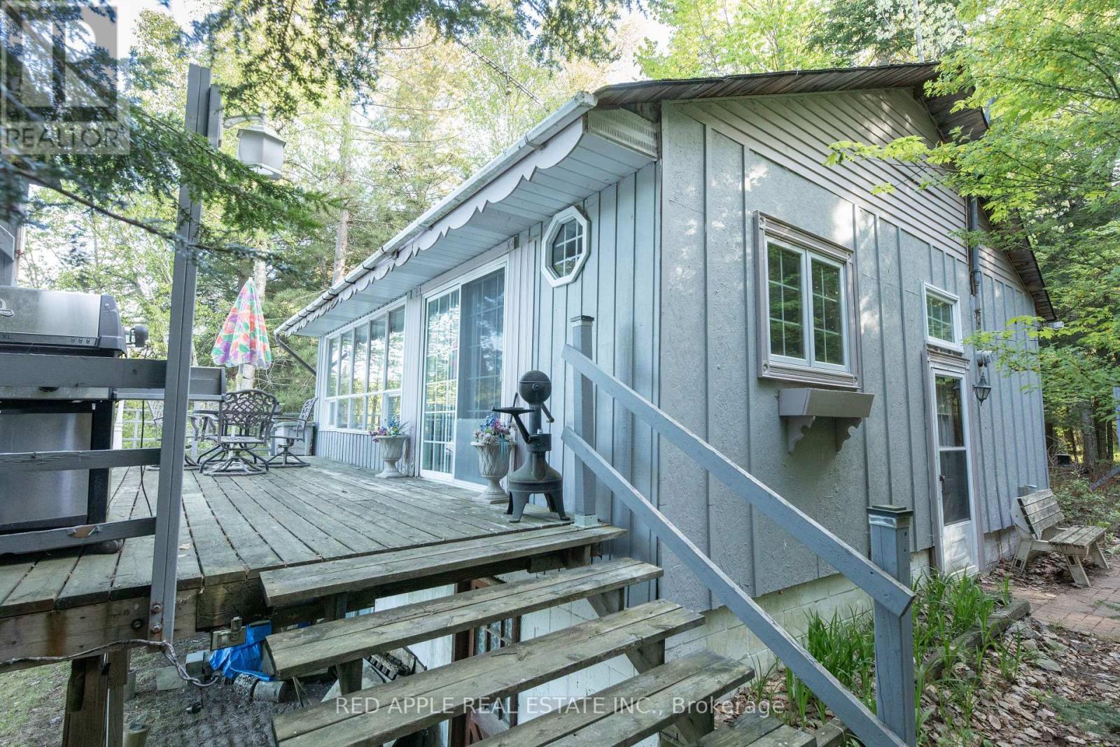 Detached at 1004 BELLWOOD LANE, Lake of Bays (Ridout)