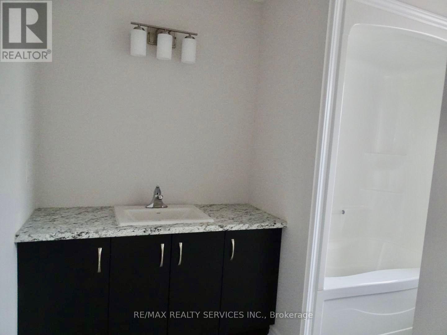 Detached at 204 BETHUNE AVENUE, Welland