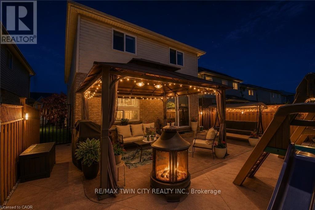Detached at 913 COPPER LEAF CRESCENT, Kitchener
