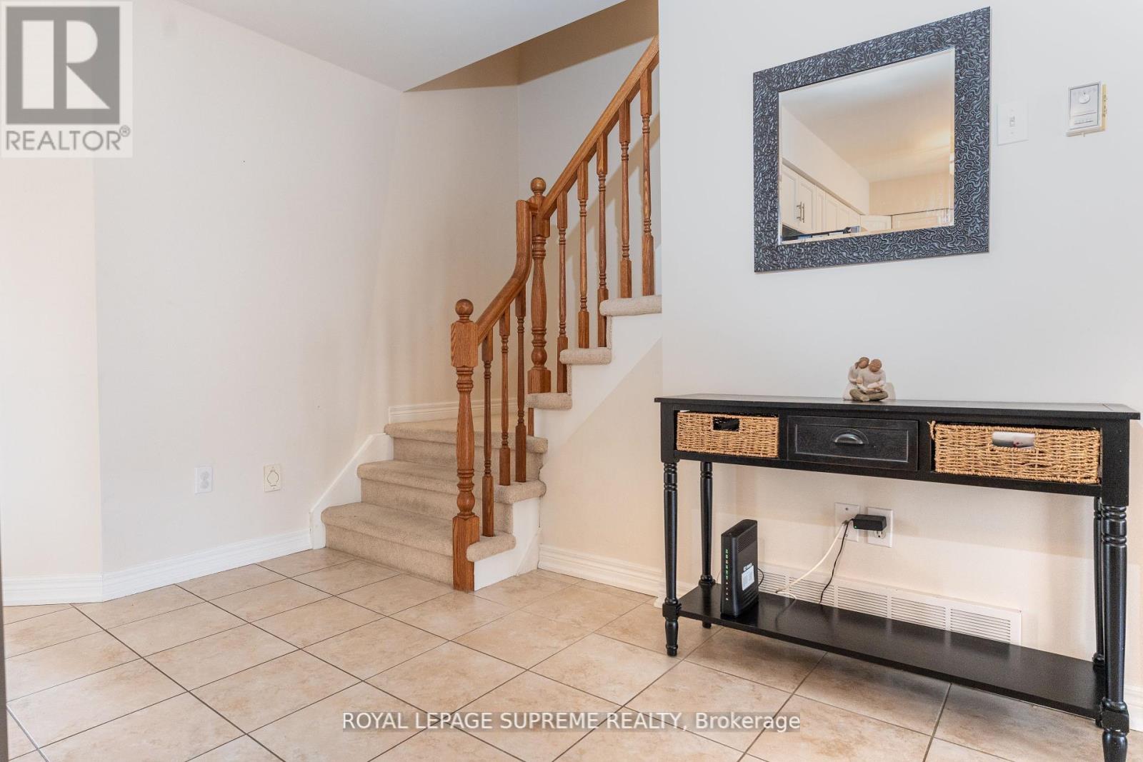 Townhouse at 31 1/2 THOROLD ROAD E, Welland