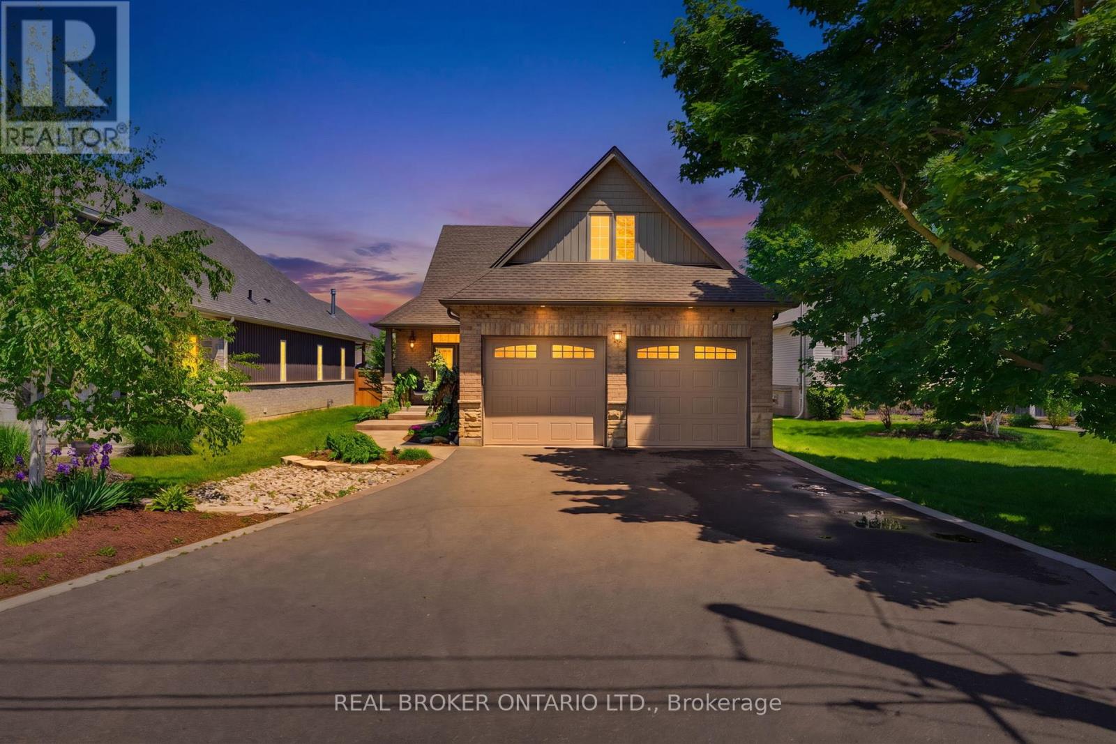 Detached at 50 CEDAR STREET, Brant