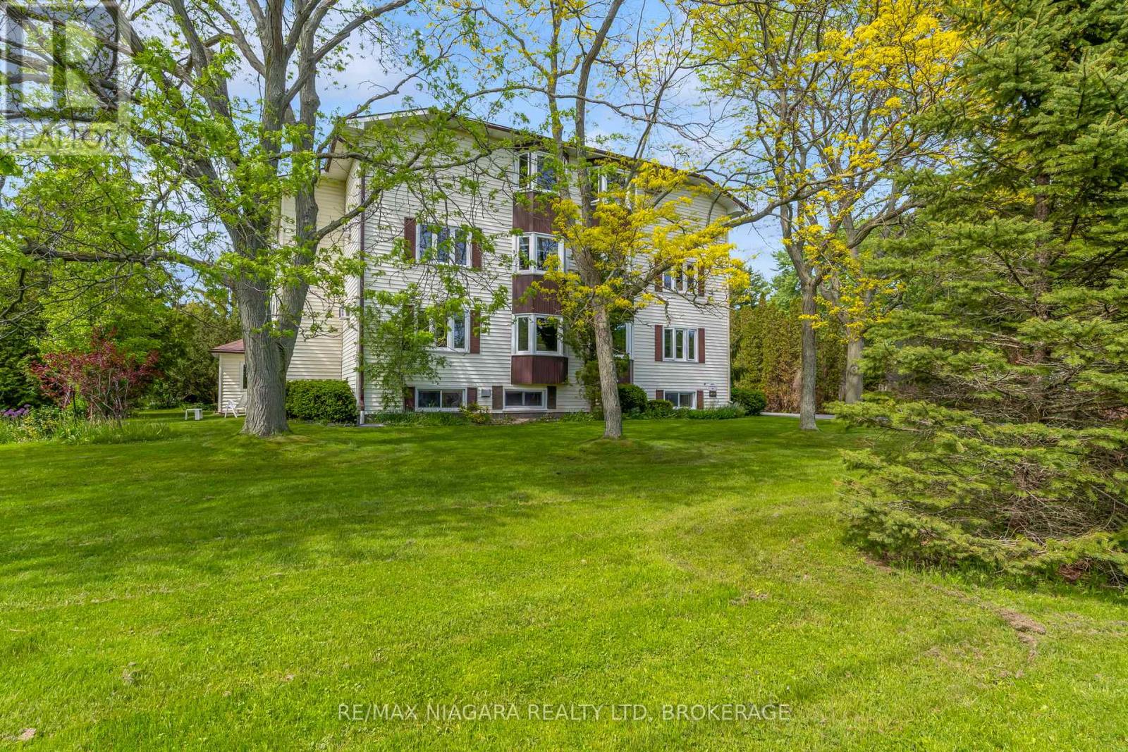 Multiplex at 11 - 833 FOSS ROAD, Pelham (Fenwick)