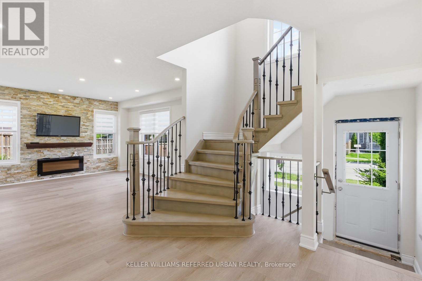 Detached at 14 ANDOVER DRIVE, Woolwich