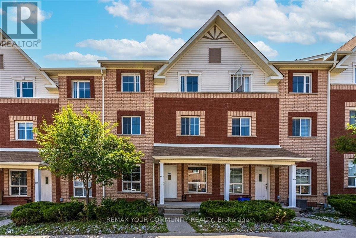 Townhouse at 401 - 246 SPILLSBURY DRIVE, Peterborough (Otonabee Ward 1)