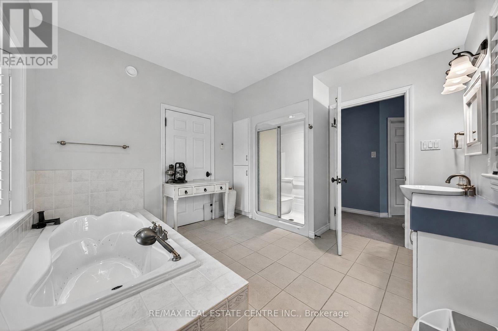 Detached at 6805 CONCESSION 2, Puslinch