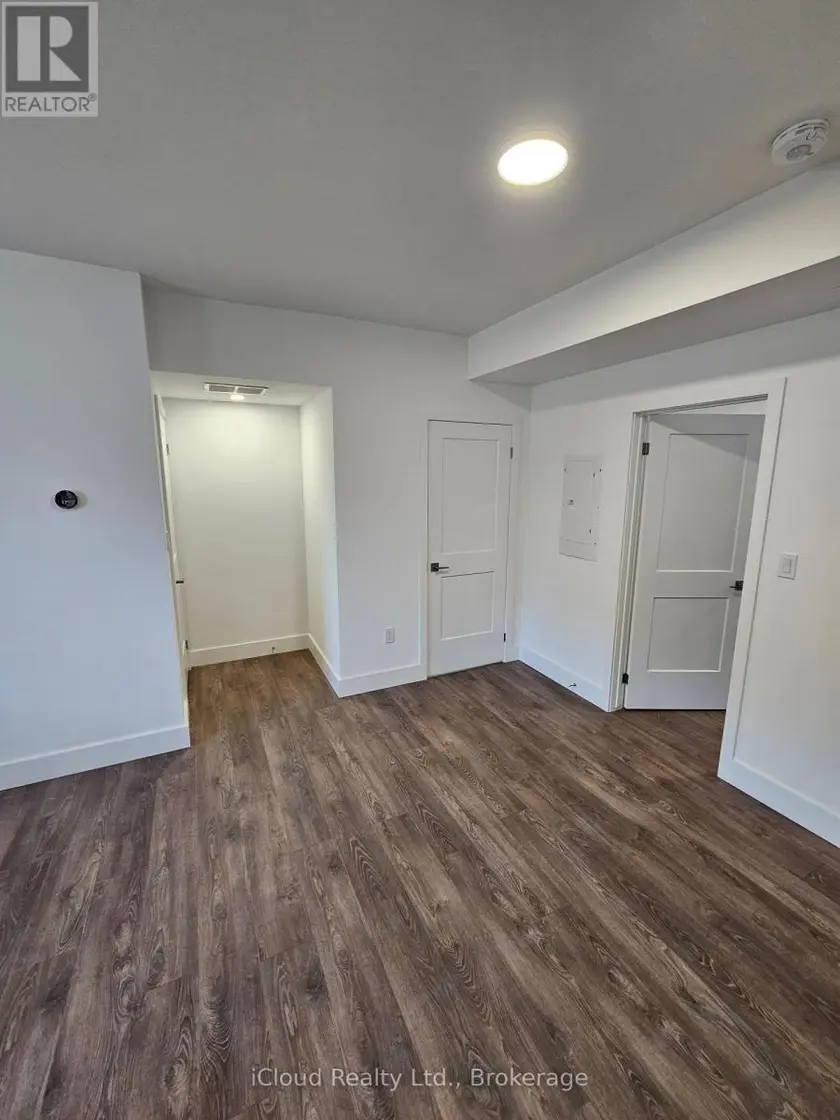 Townhouse at 116 - 6638 MCLEOD ROAD, Niagara Falls