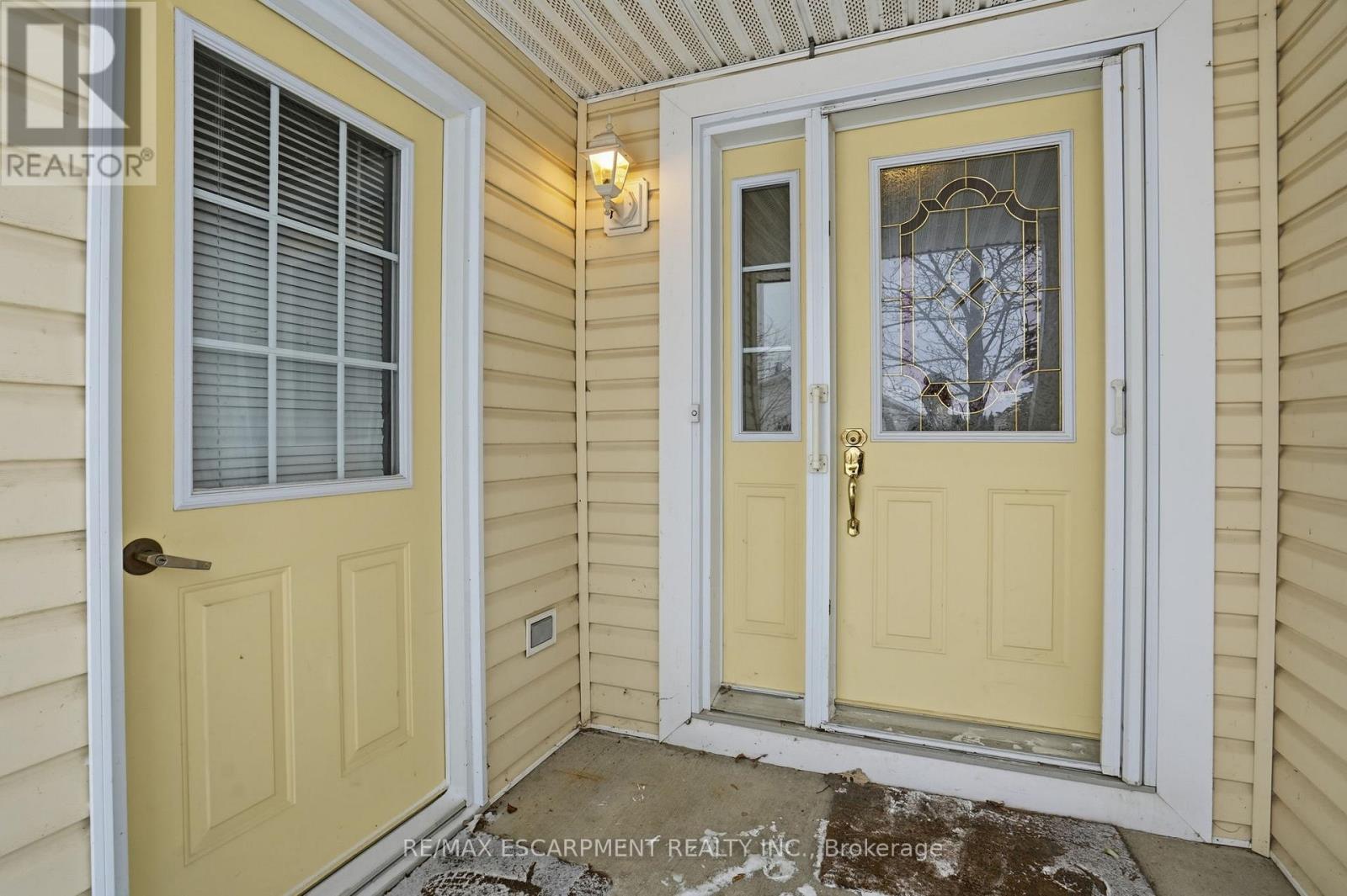 Detached at 148 GLENARIFF DRIVE, Hamilton