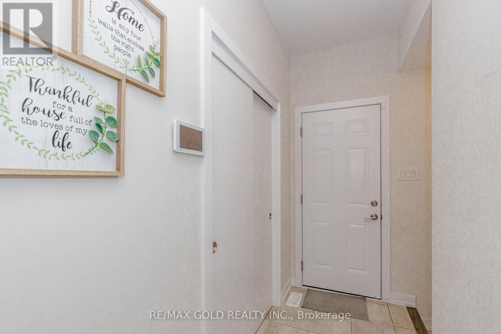 Townhouse at 147 HIBISCUS LANE, Hamilton