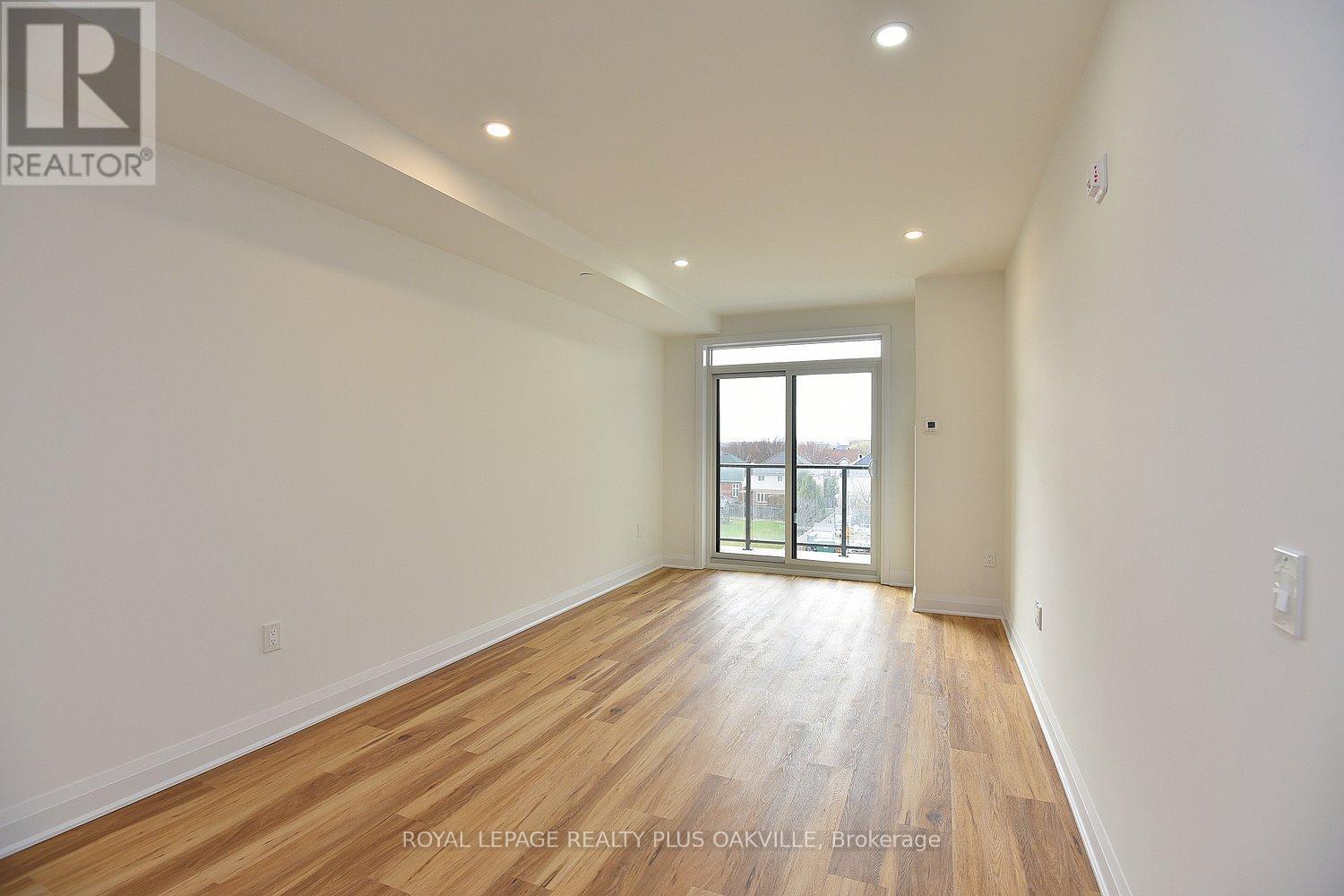 Apartment at 422 - 1936 RYMAL ROAD E, Hamilton