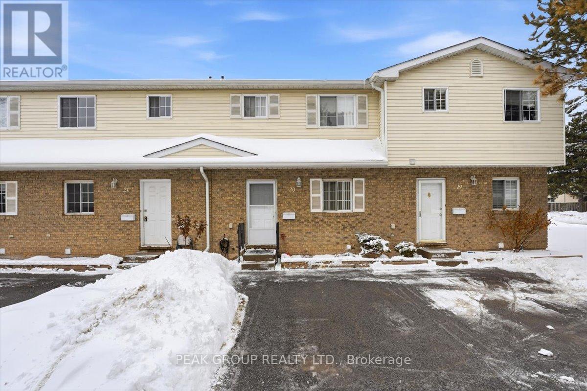 Townhouse at 20 - 8136 COVENTRY ROAD, Niagara Falls