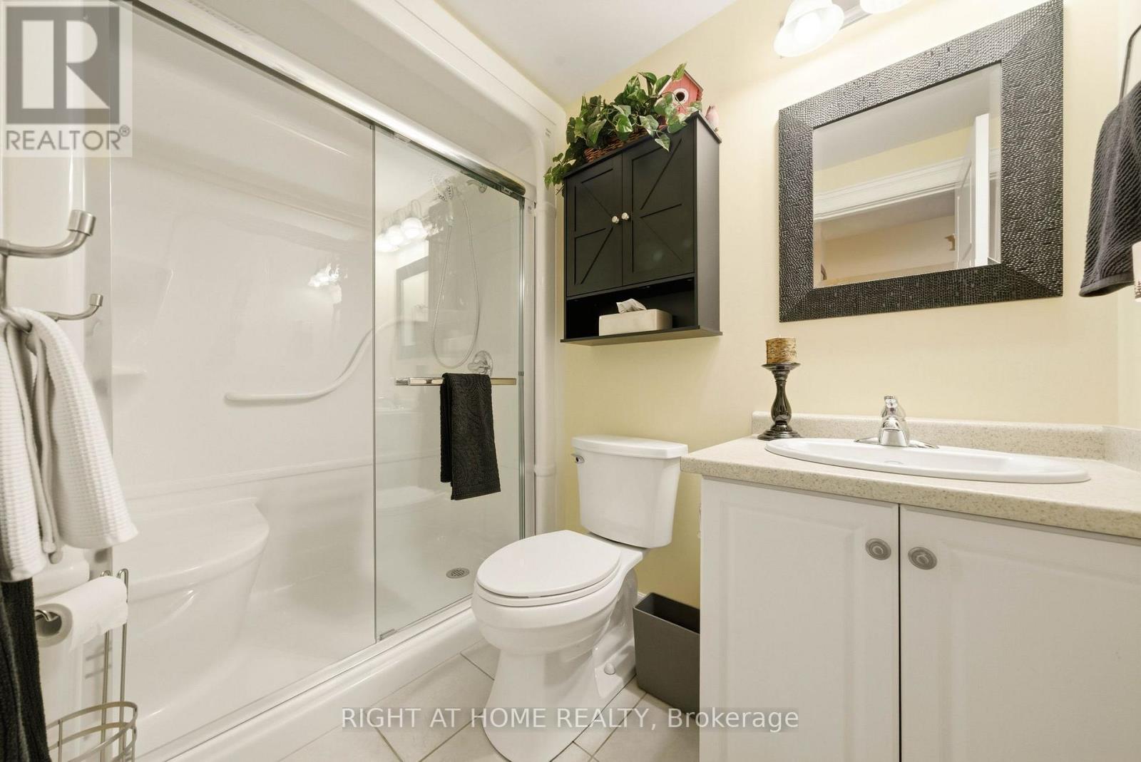 Townhouse at 31 MANORWOOD DRIVE, West Lincoln