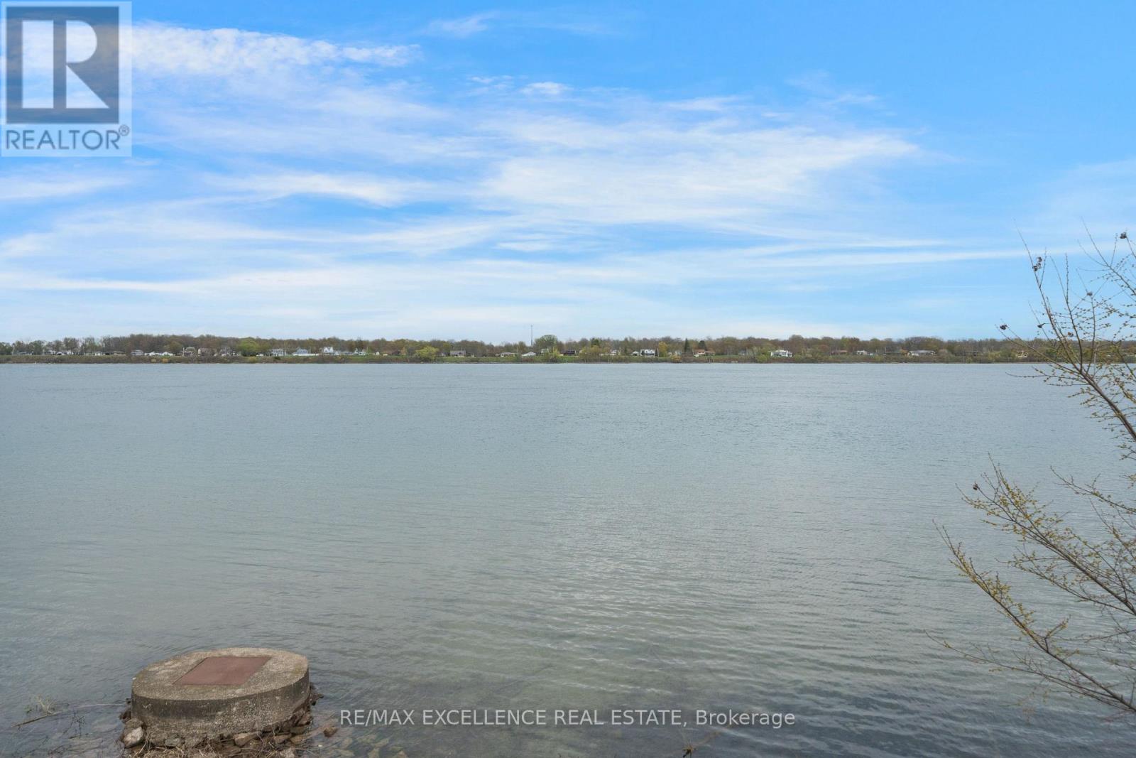 Detached at 12575 NIAGARA RIVER PARKWAY, Niagara Falls (Lyons Creek)