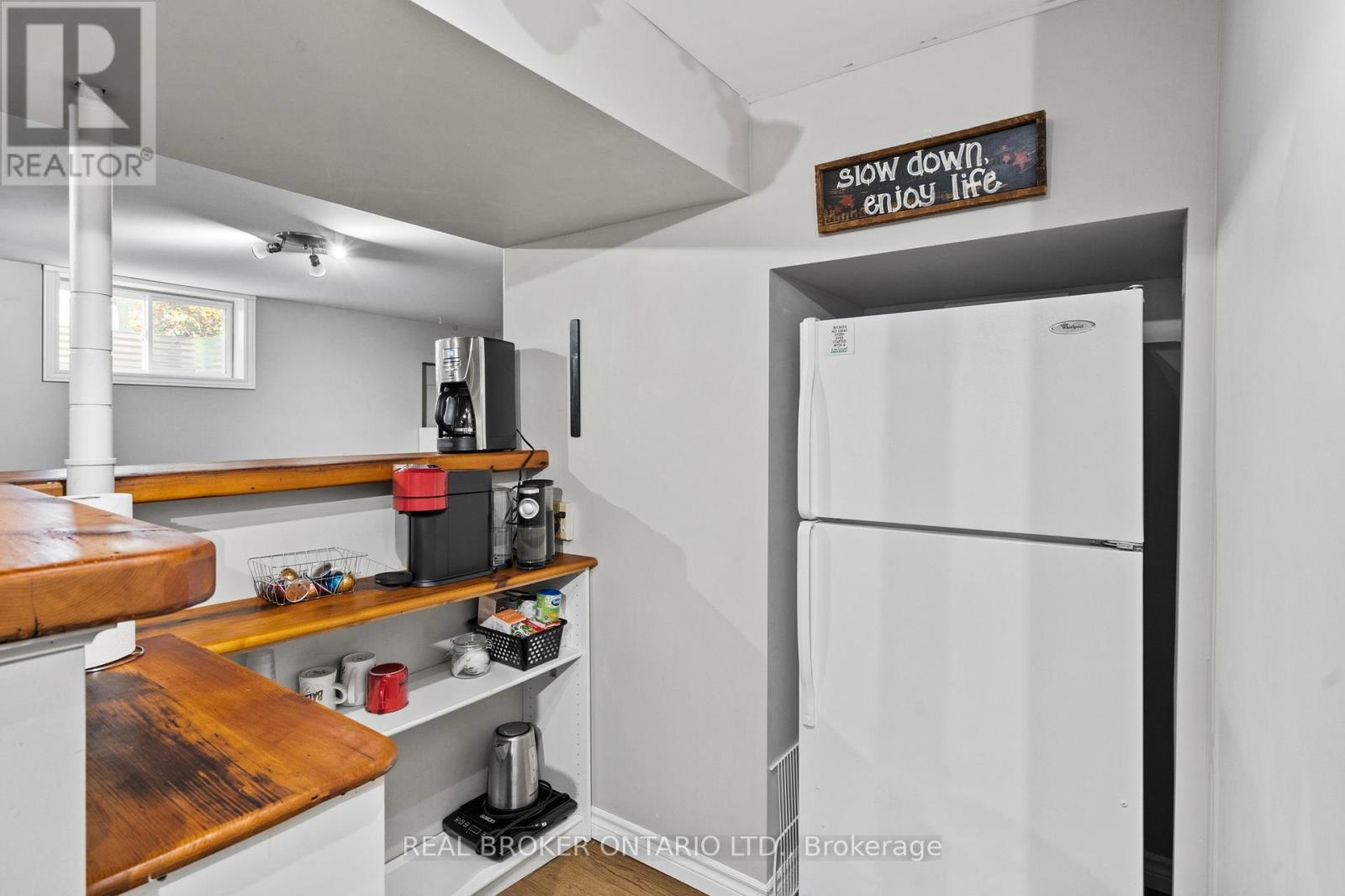 Detached at 8 GOLDSMITH AVENUE, St. Catharines