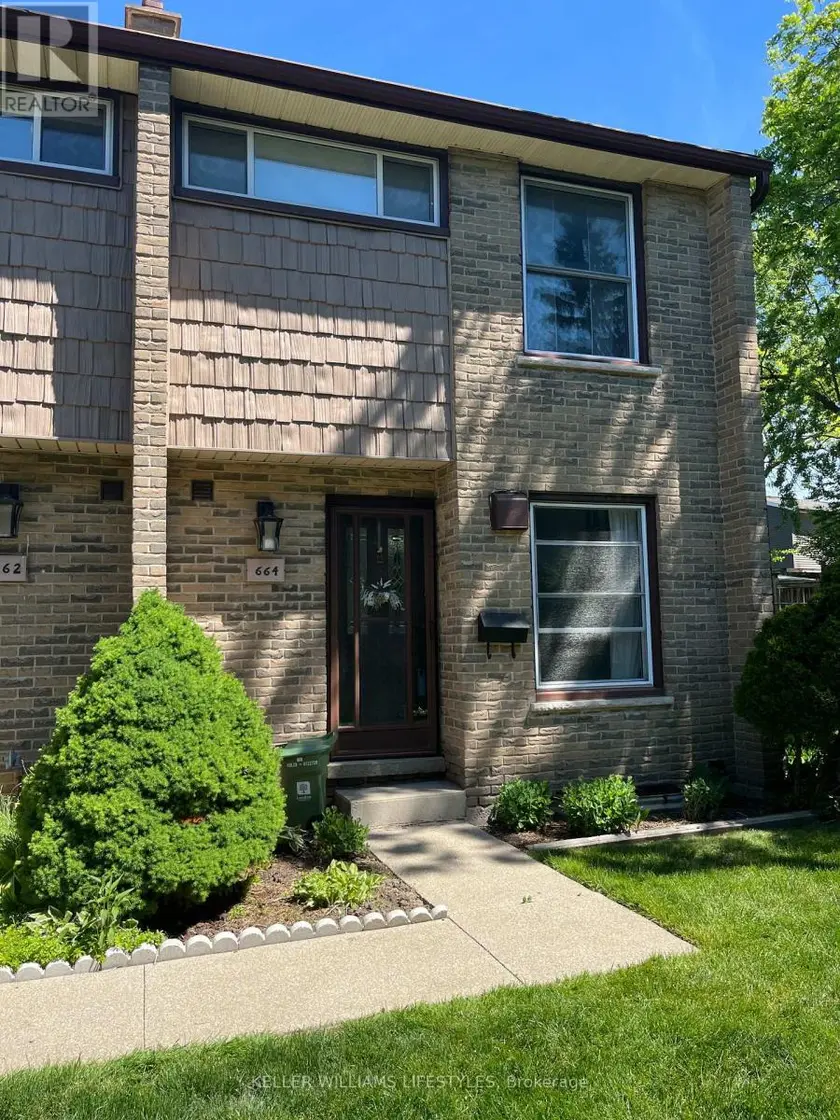 Townhouse at 664 WONDERLAND ROAD S, London South