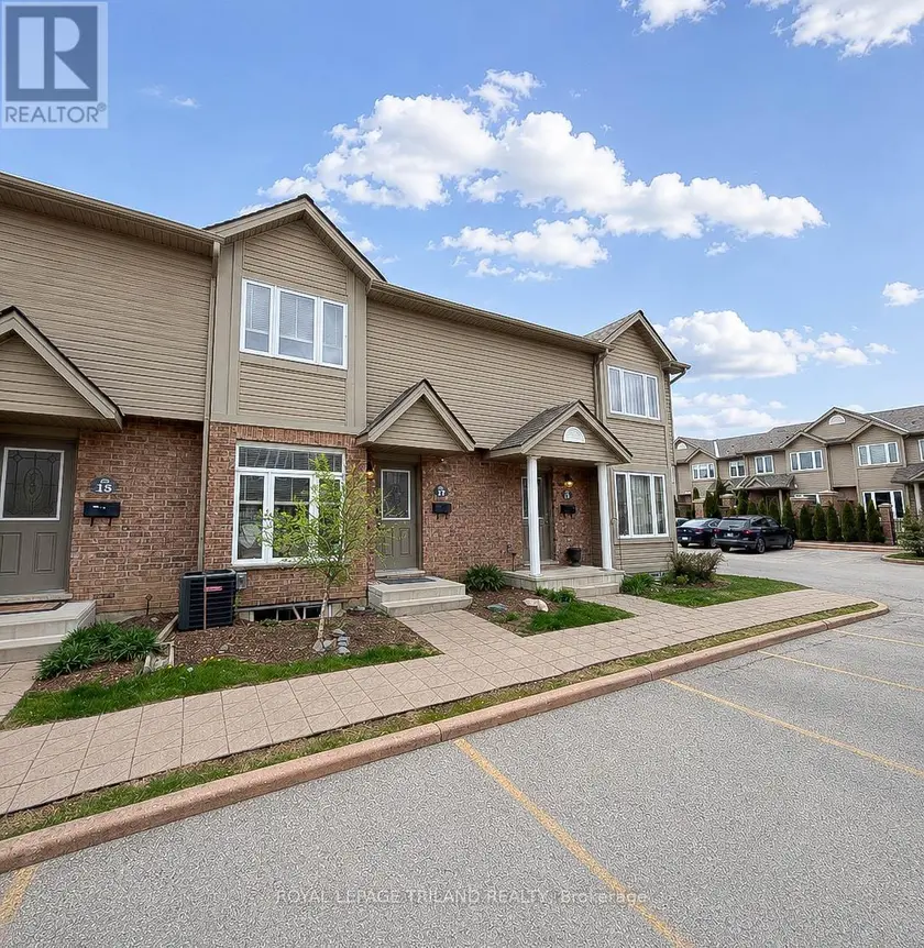 Townhouse at 17 - 1600 MICKLEBOROUGH DRIVE, London