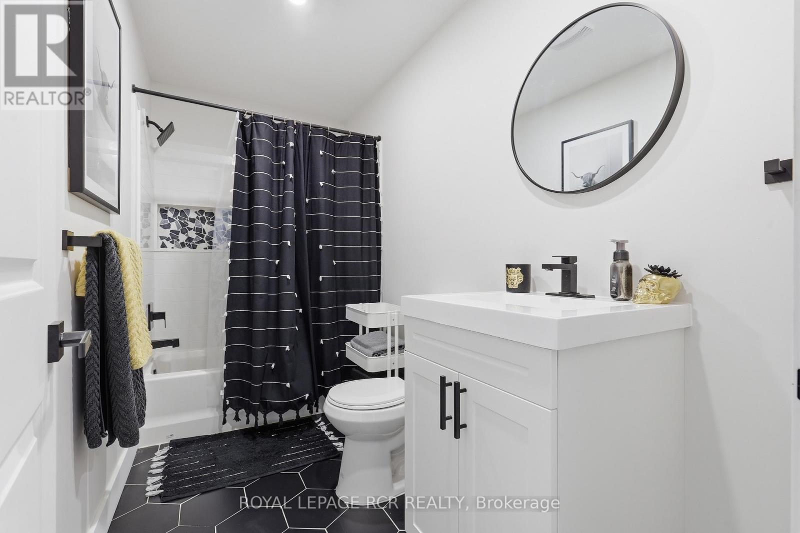 Detached at 281 SMITH STREET, Wellington North