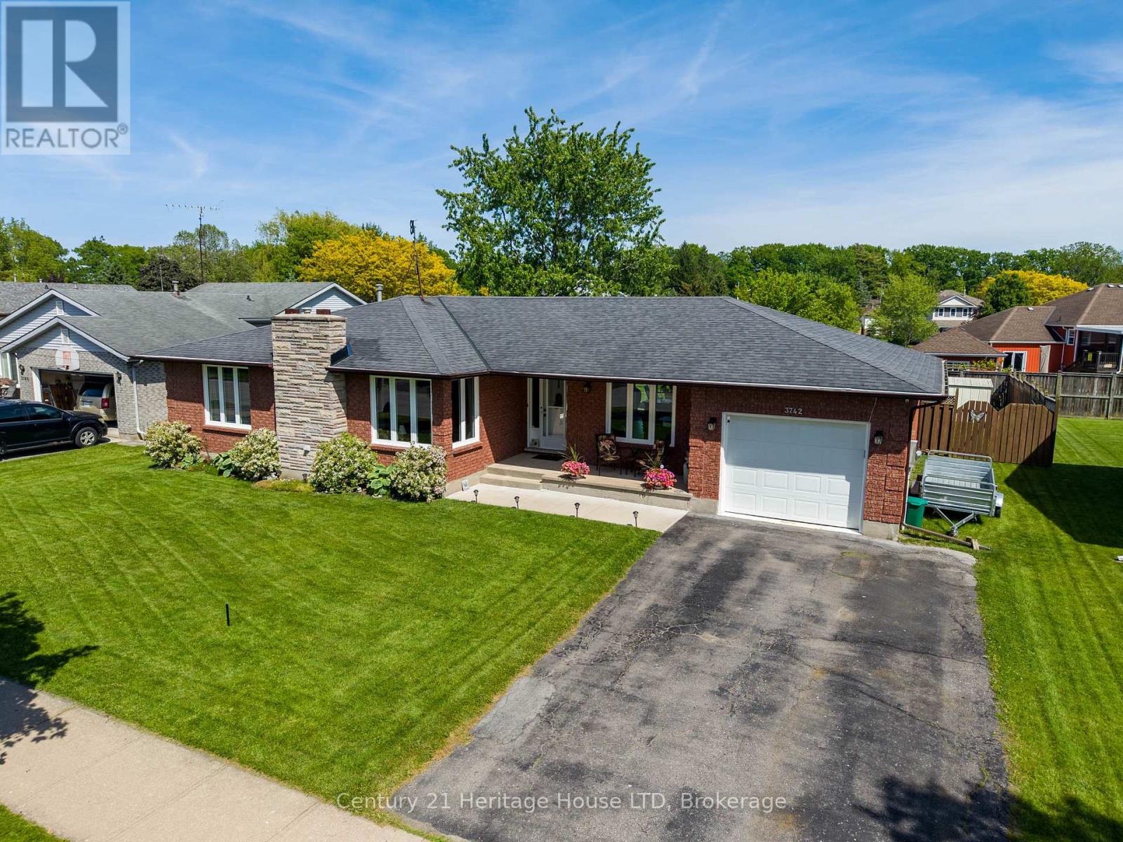 Detached at 3742 BLACK CREEK ROAD, Fort Erie (Black Creek)
